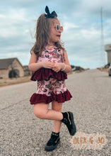 Load image into Gallery viewer, Ruffled Shorts(nb-9/10)*Click to see print options*
